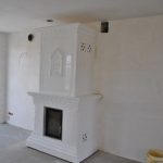 piec kaflowy z wkładem na drewno